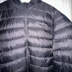 Eddie Bauer Women's Black Lightweight Puffer Jacket